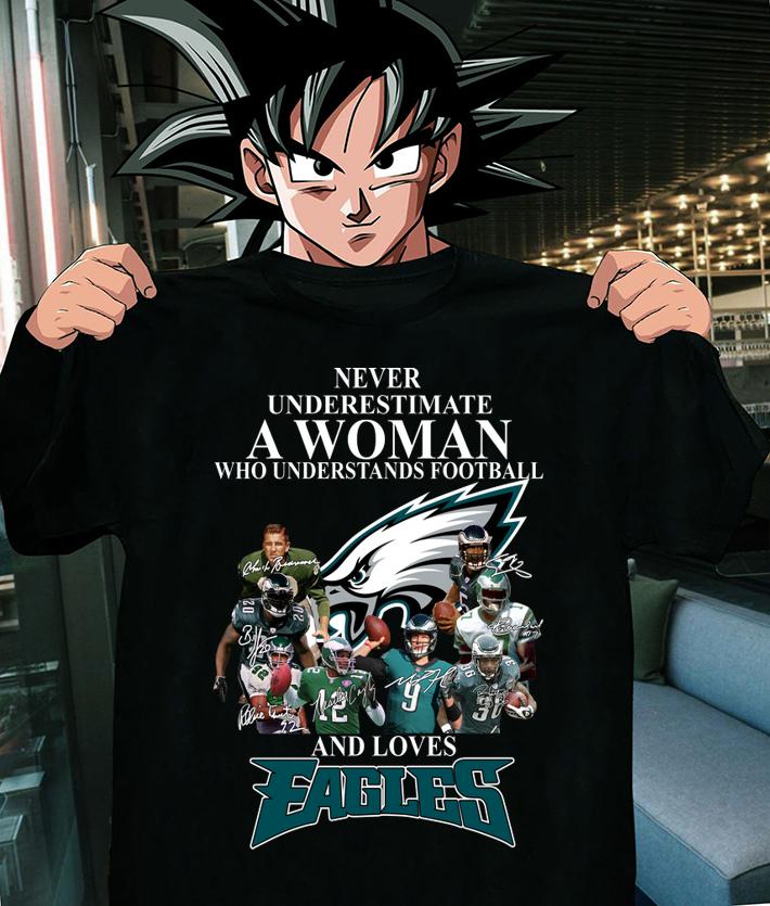 Top Philadelphia Eagles Never Underestimate A Woman Who Understands t-shirt shirt