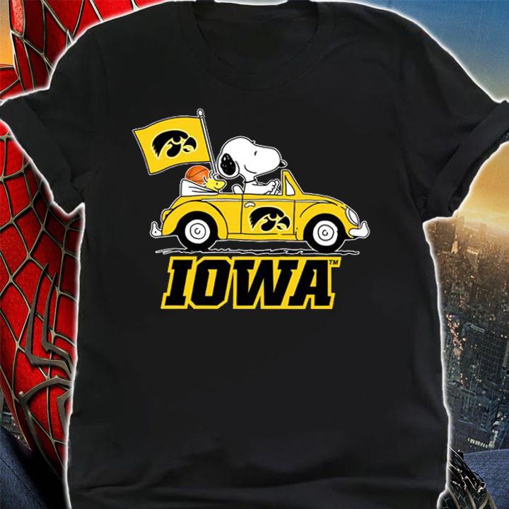Iowa Hawkeyes Snoopy Woodstock Driving Car t-shirt shirt