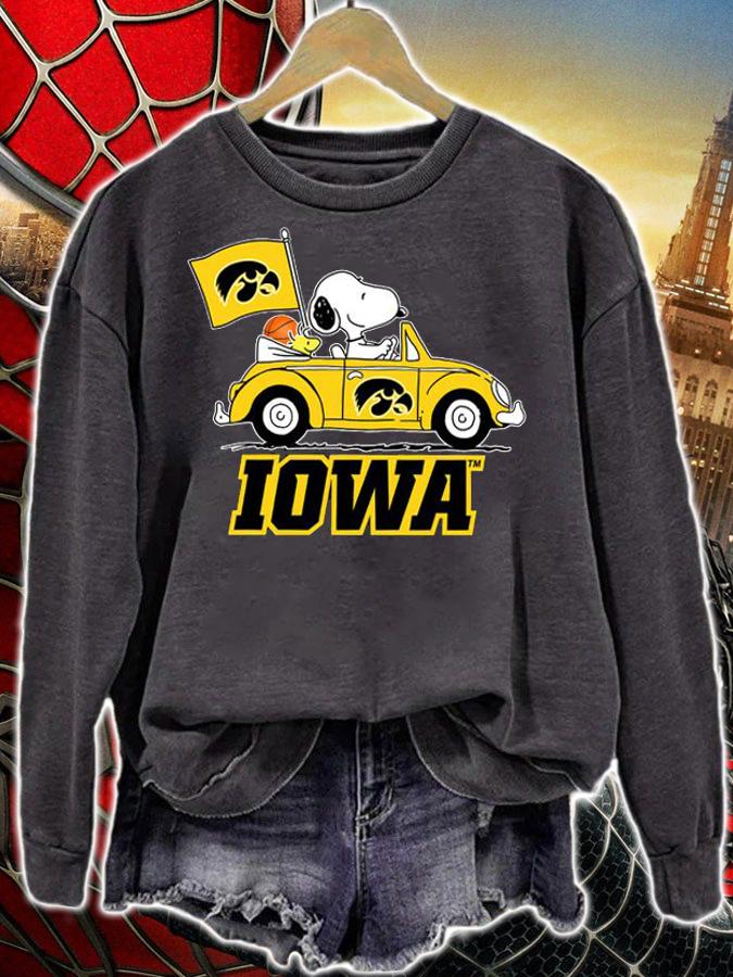Iowa Hawkeyes Snoopy Woodstock Driving Car t-shirt sweatshirt
